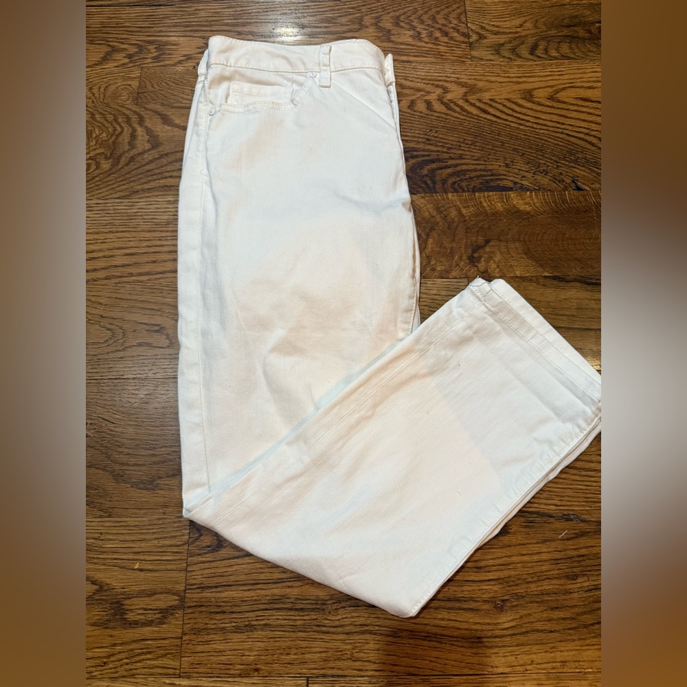 Tommy Hilfiger. White Jeans. Size 8.